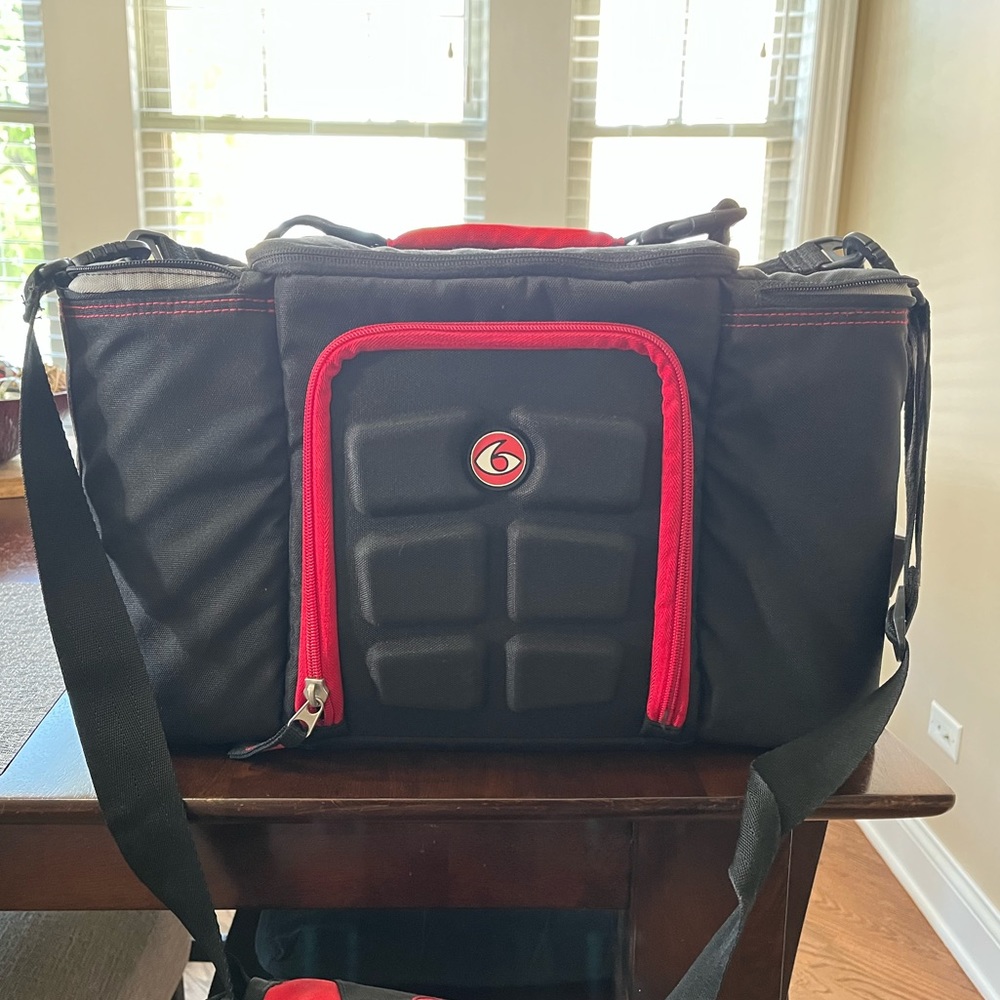 6 Pack Fitness INNOVATOR 300 MEAL PREP MANAGEMENT TOTE - Red